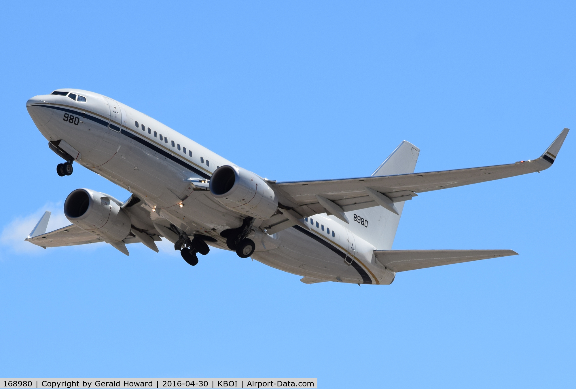 168980, 2014 Boeing C-40A Clipper C/N 43827, Departing RWY 28L. VR-59 “The Lone Star Express”, NAS JRB Fort Worth, TX.