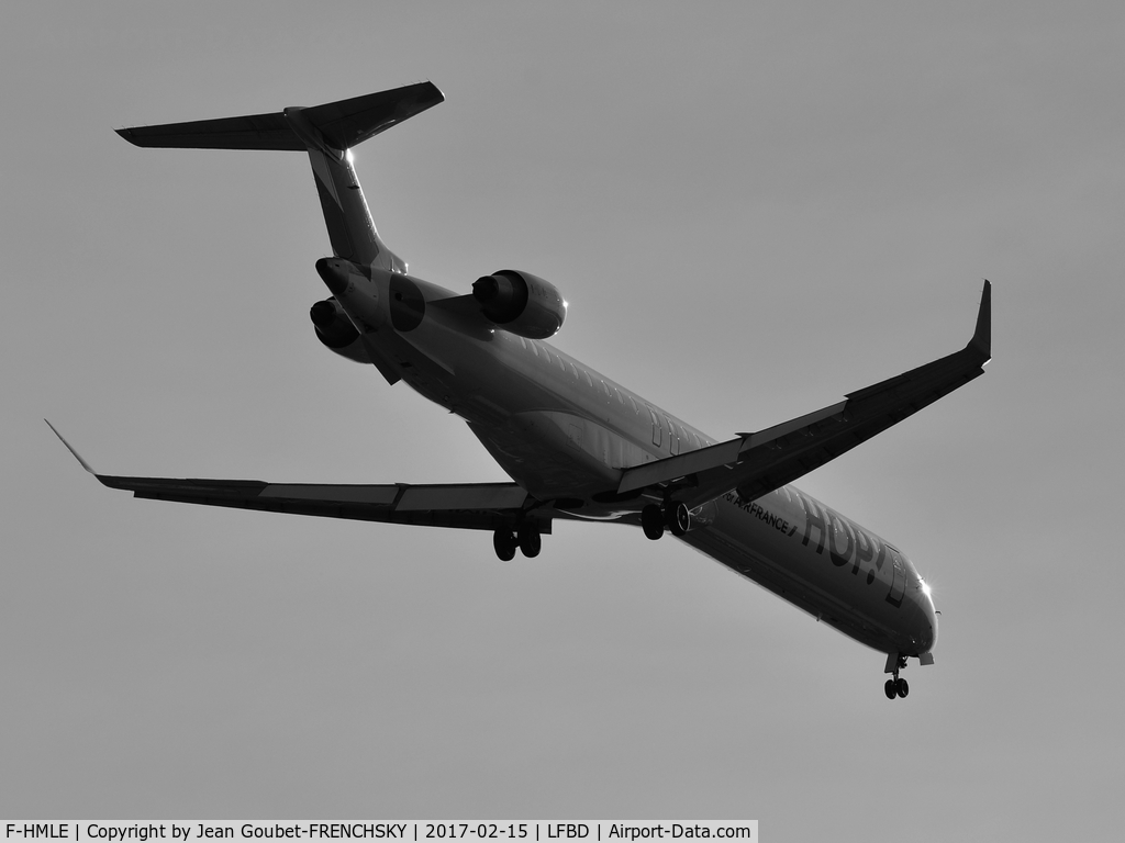 F-HMLE, 2010 Bombardier CRJ-1000EL NG (CL-600-2E25) C/N 19009, HOP A54128 from LYON landing 23