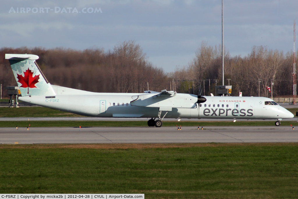 C-FSRZ, 2007 Bombardier DHC-8-402 Dash 8 C/N 4176, Taxiing