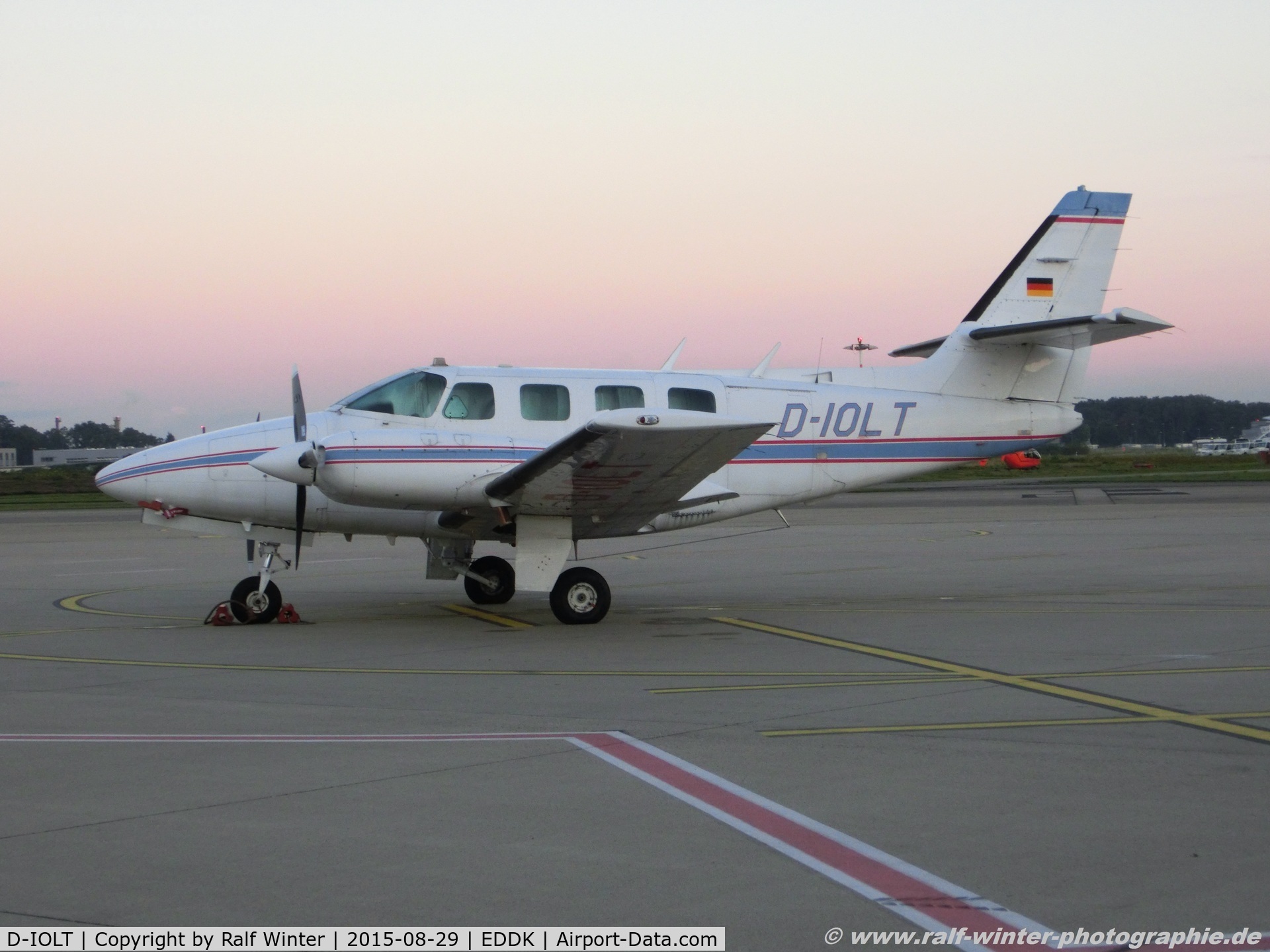 D-IOLT, Cessna T303 Crusader C/N T30300294, Cessna T303 Crusader - Privat - T30300294 - D-IOLT - 29.08.2015 - CGN