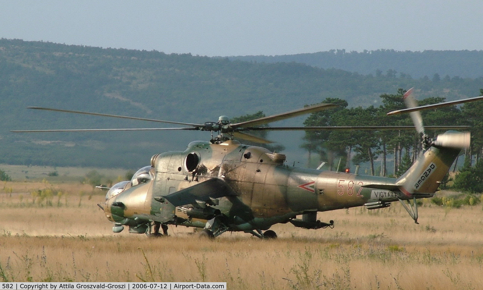 582, 1985 Mil Mi-24D Hind D C/N K220582, Jutas-Újmajor, Veszprém, Hungary