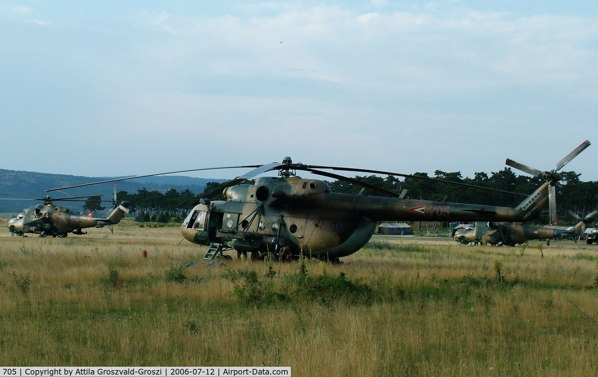 705, 1987 Mil Mi-17N C/N 104M05, Jutas-Újmajor, Veszprém, Hungary