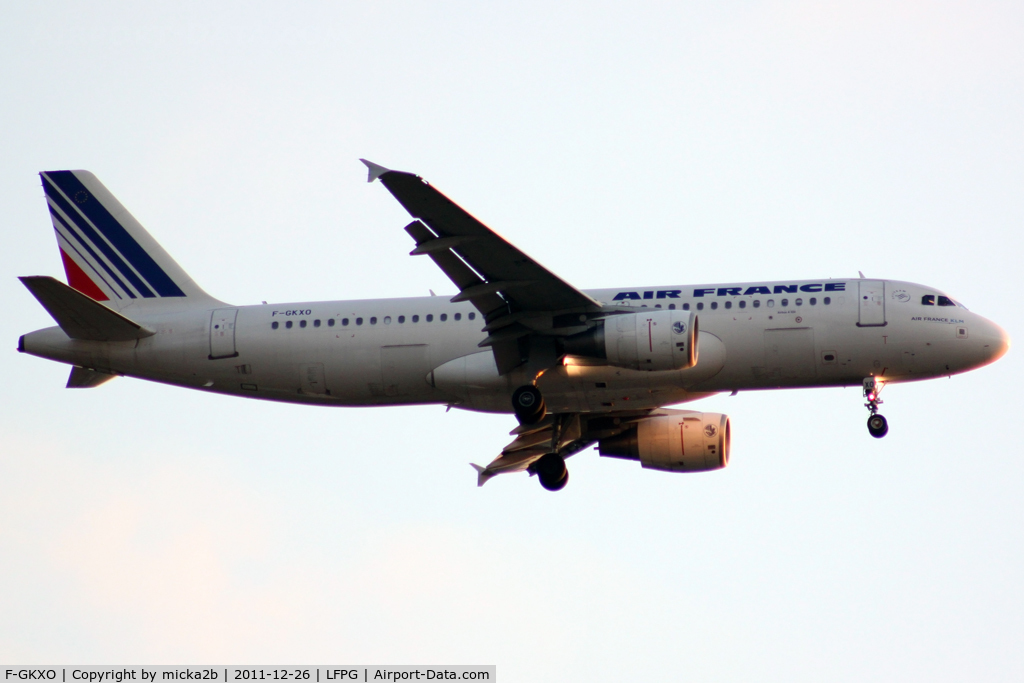 F-GKXO, 2008 Airbus A320-214 C/N 3420, Landing