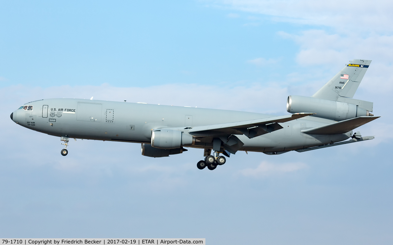 79-1710, 1981 McDonnell Douglas KC-10A Extender C/N 48202, on final RW26