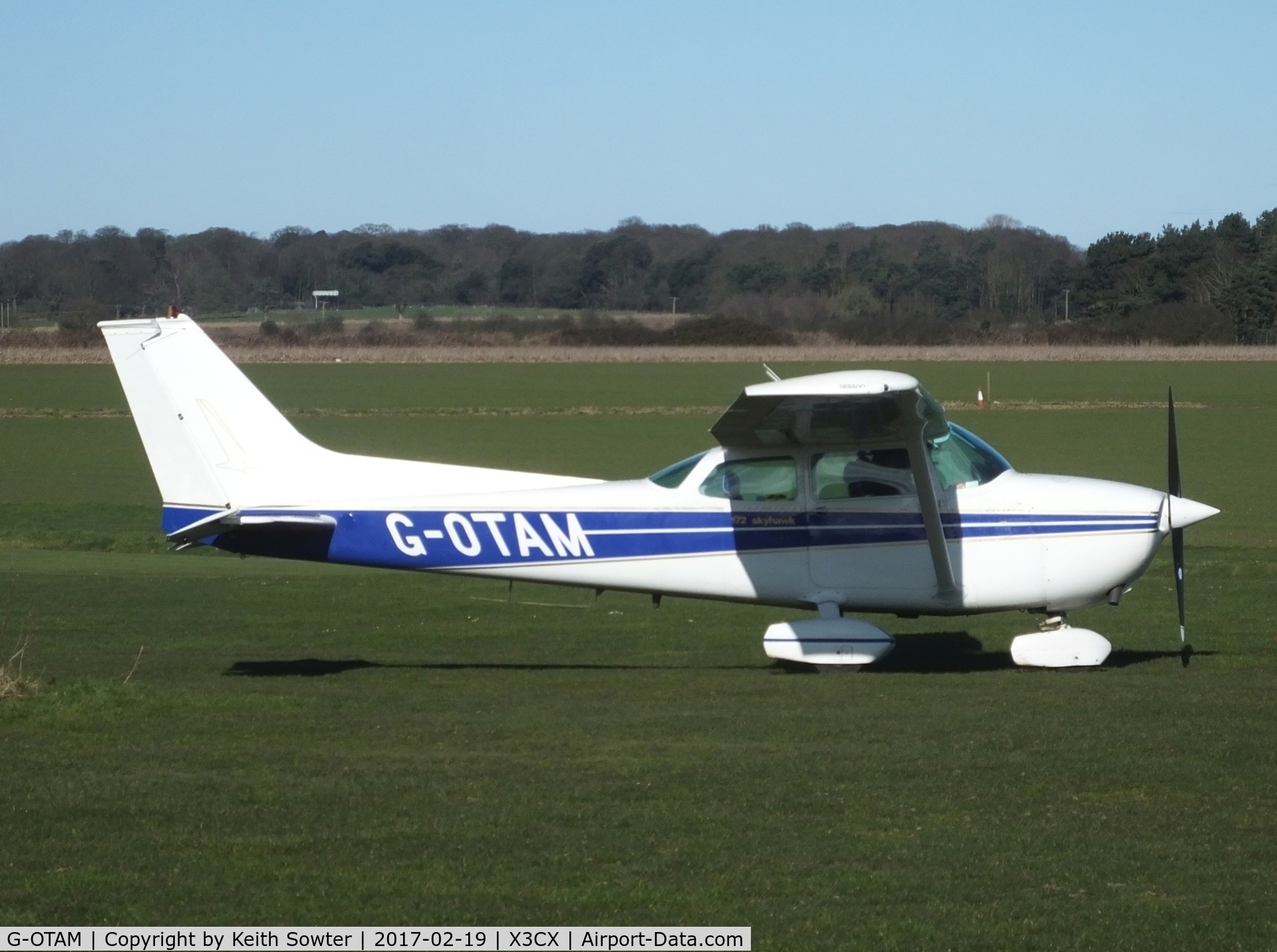 G-OTAM, 1974 Cessna 172M Skyhawk C/N 172-64098, Visiting aircraft
