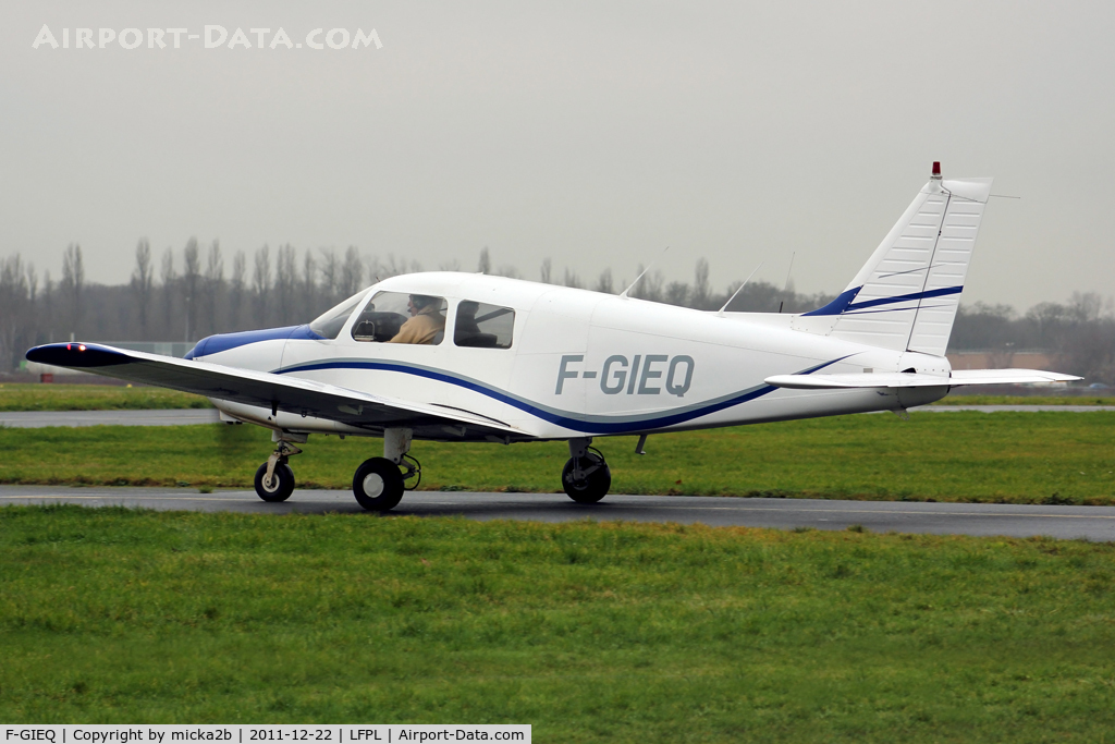 F-GIEQ, Piper PA-28-161 Warrior II C/N 28-41271, Taxiing