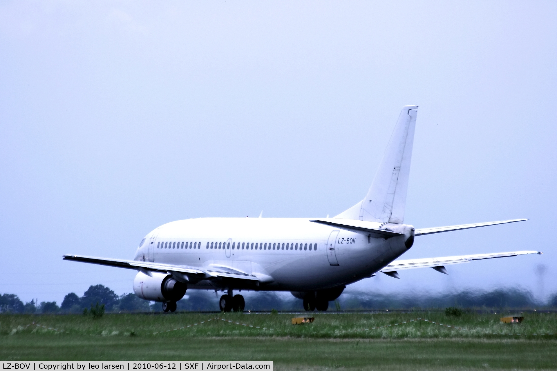 LZ-BOV, 1987 Boeing 737-330 C/N 23833, Berlin SXF 12.6.2010