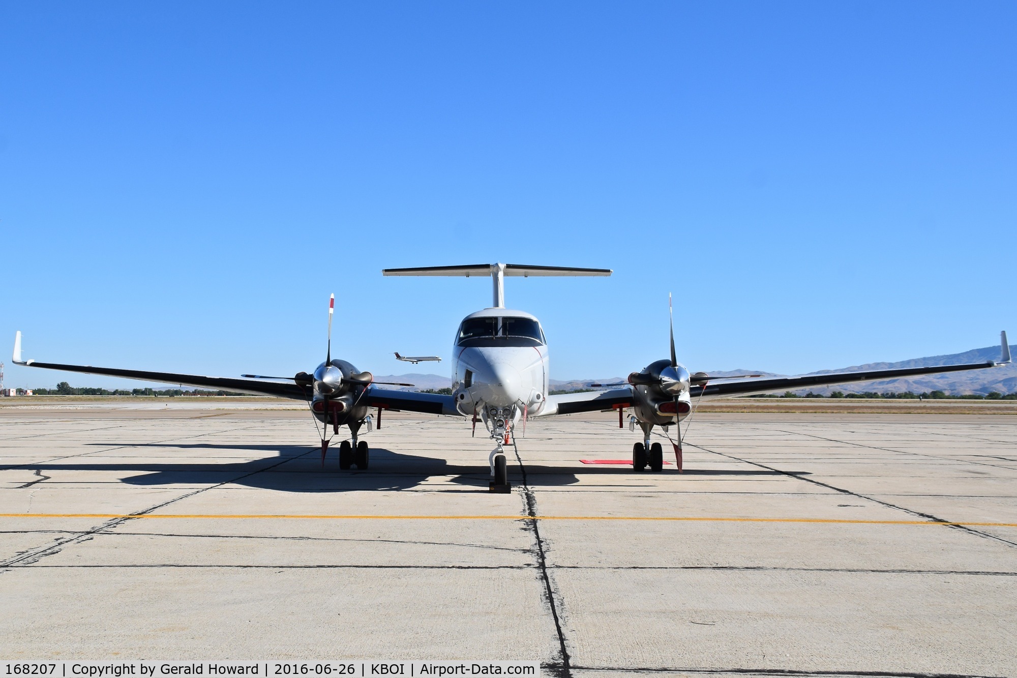 168207, 2009 Hawker Beechcraft UC-12W Huron C/N FM-31, Parked on south GA ramp. USMC  NAS Miramar, CA.