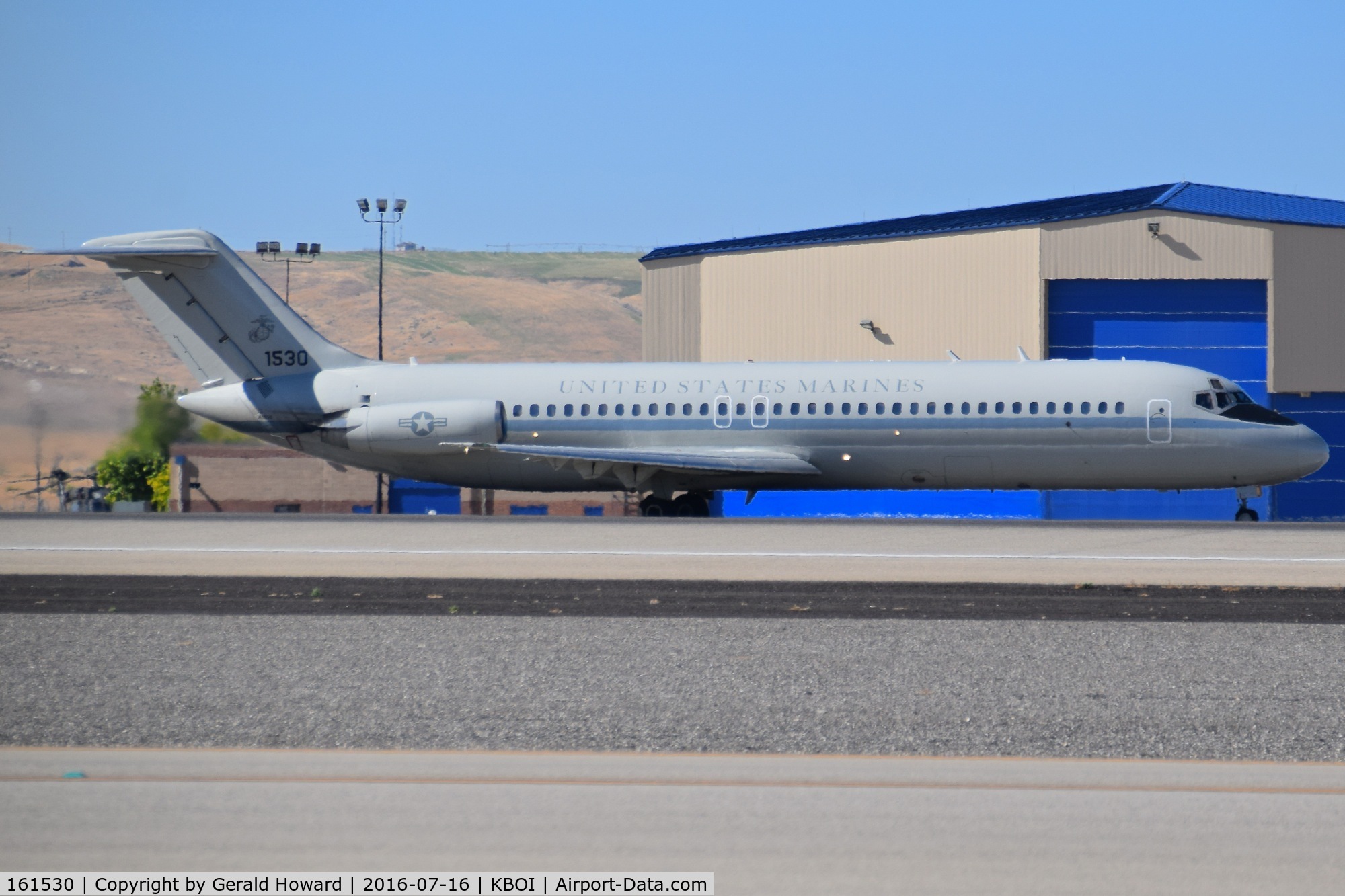 161530, 1982 McDonnell Douglas C-9B Skytrain II C/N 48166, Take off roll on RWY 28L.