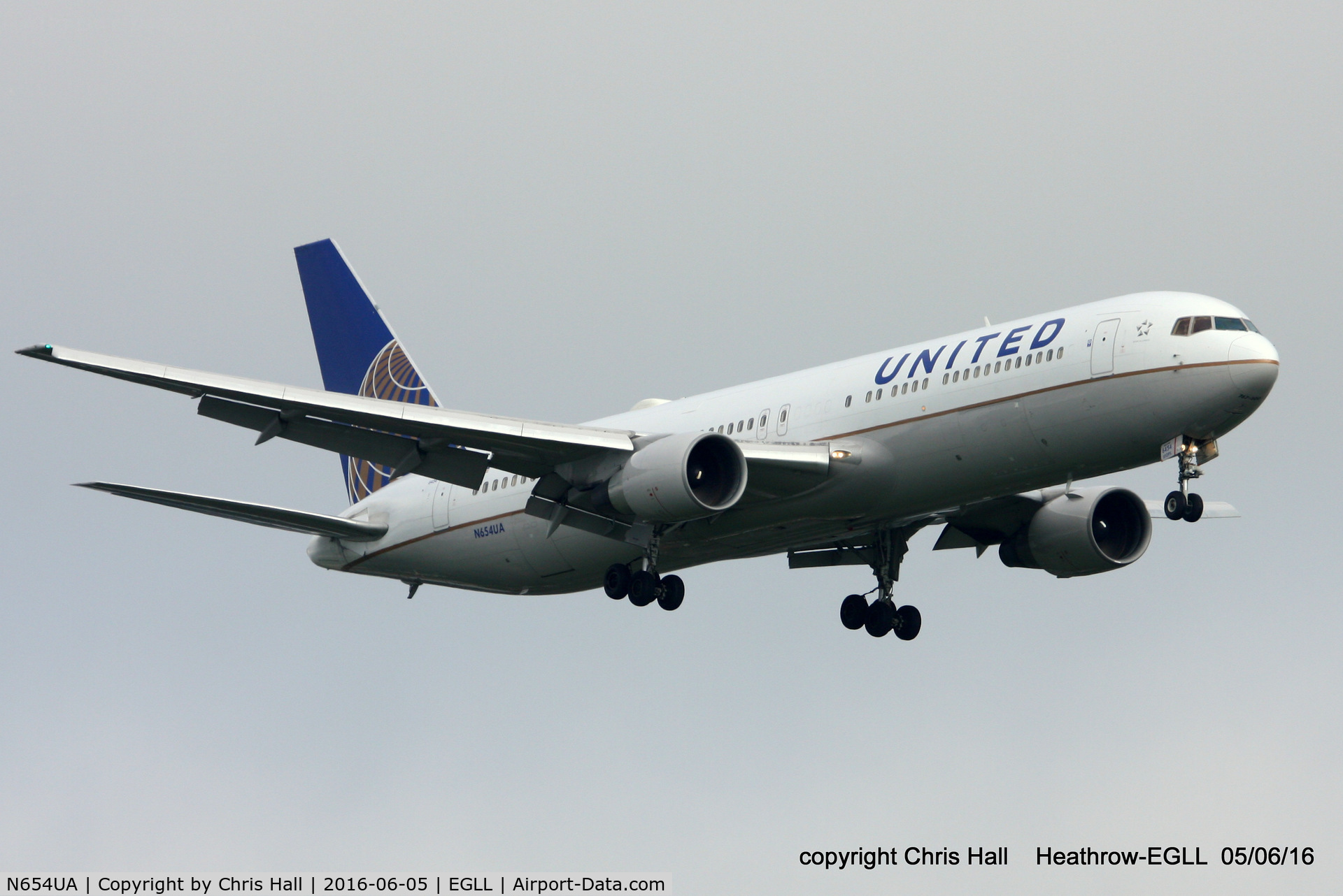 N654UA, 1992 Boeing 767-322ER C/N 25392, United