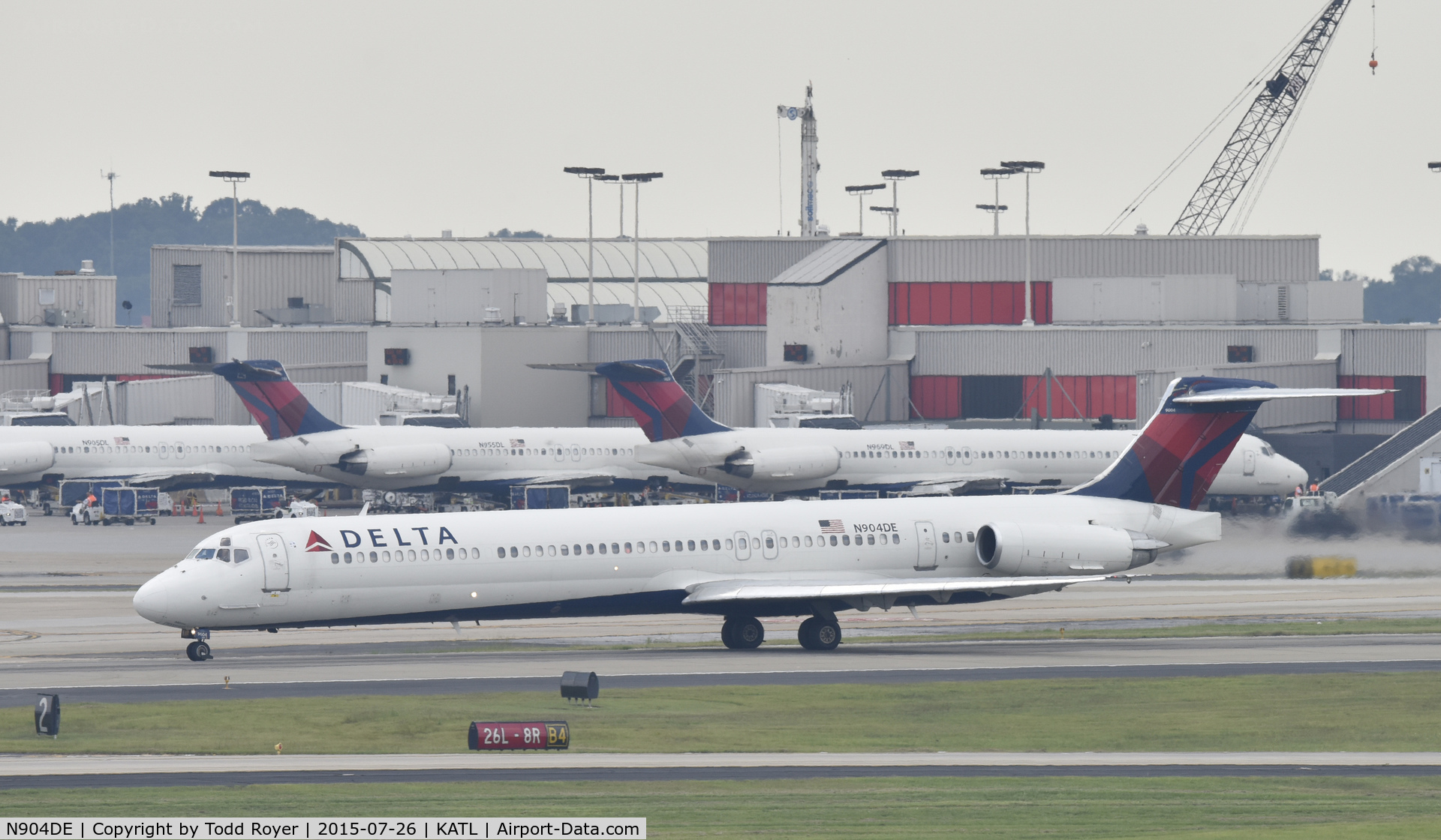 N904DE, 1992 McDonnell Douglas MD-88 C/N 53409, Departing Atlanta