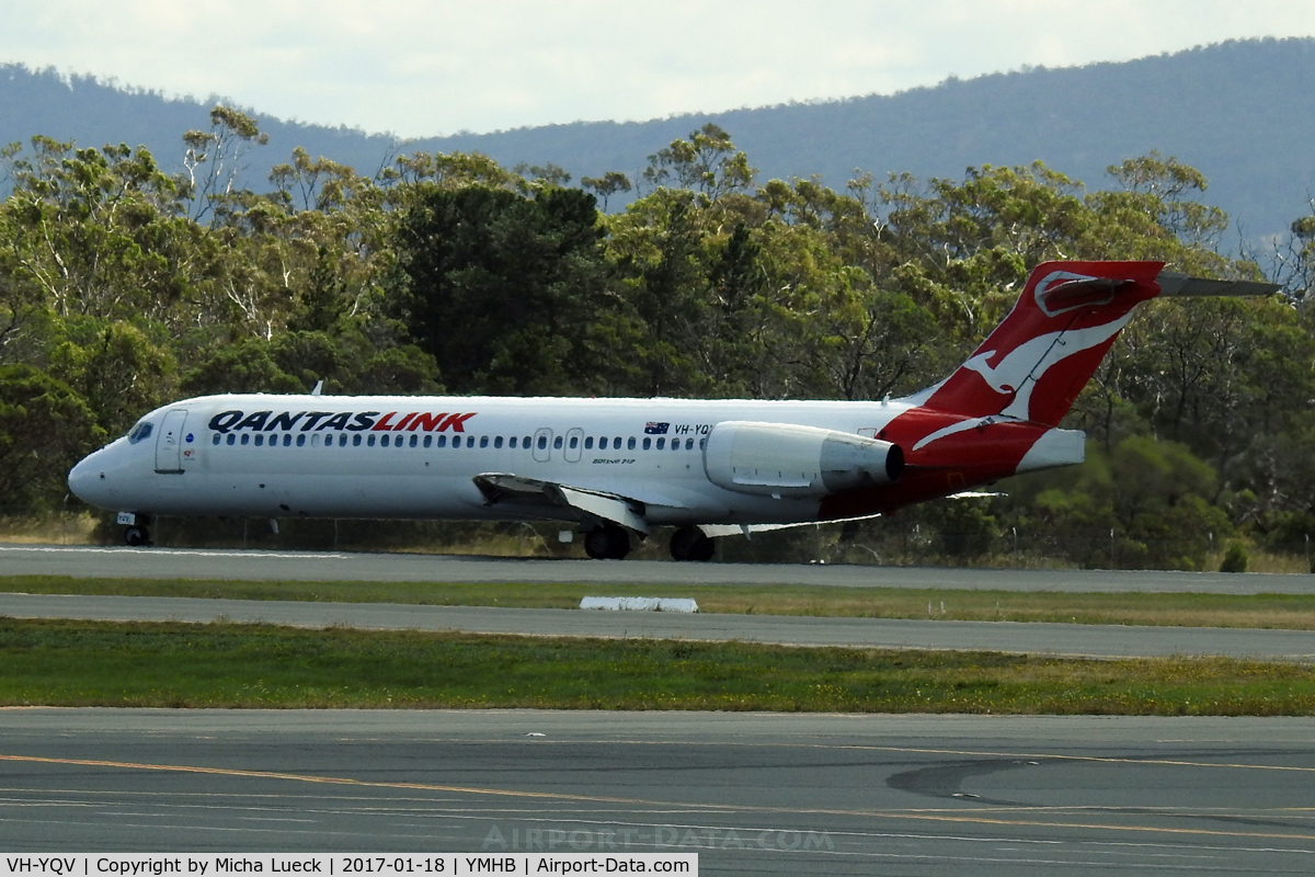 VH-YQV, 2006 Boeing 717-2BL C/N 55193, At Hobart