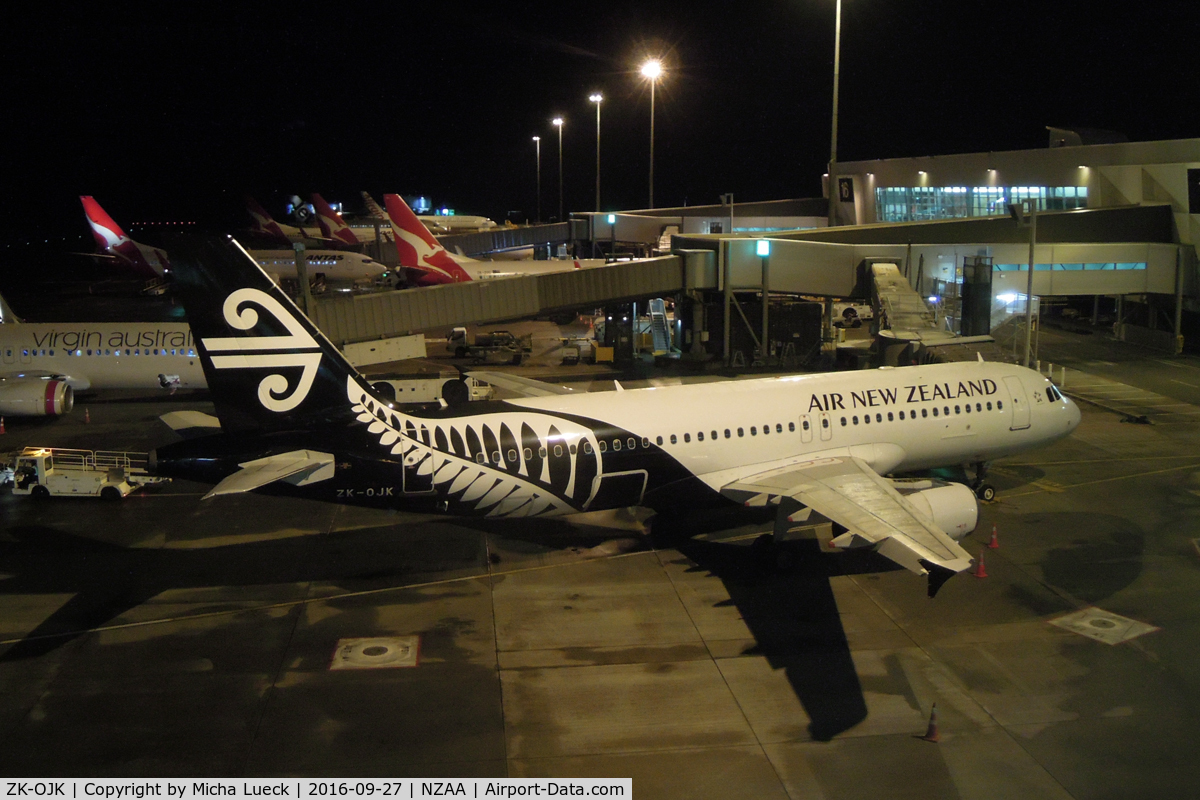 ZK-OJK, Airbus A320-232 C/N 2445, The morning rush to Australia (1xNZ, 2xVA, 4xQF)