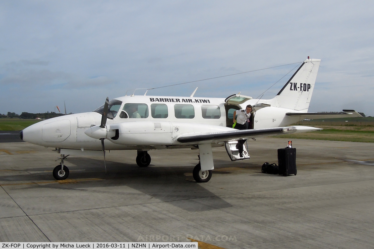 ZK-FOP, Piper PA-31-350 Chieftain C/N 31-7405227, At Hamilton