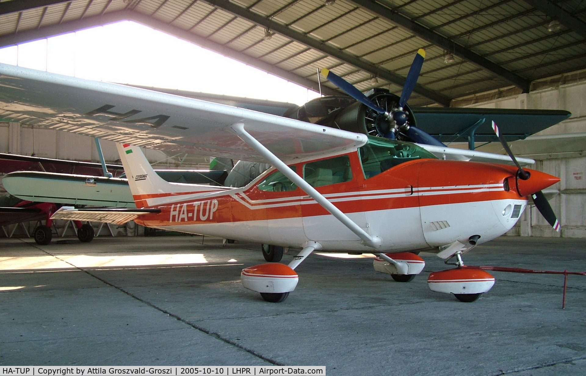 HA-TUP, Cessna 182P Skylane C/N 18263805, Györ-Pér Airport, Hungary