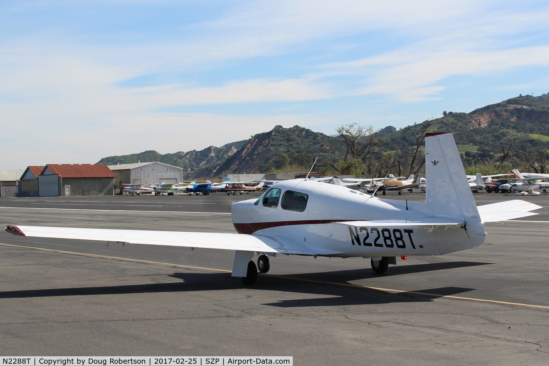 N2288T, 1967 Mooney M20F Executive C/N 670204, 1967 Mooney M20F EXECUTIVE, Lycoming IO-360-A1A 200 Hp, long cabin version, taxi to Rwy 22