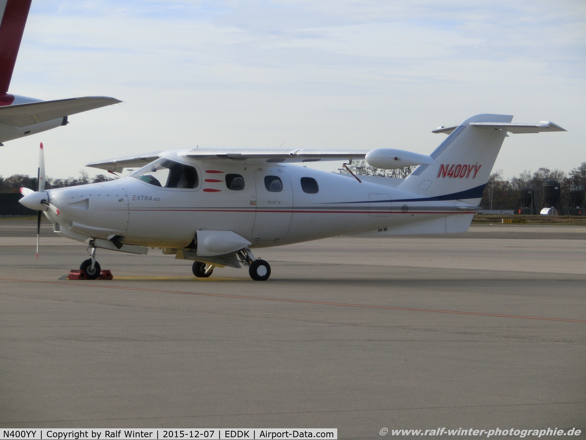N400YY, 2001 Extra EA-400 C/N 019, Extra EA-400 - BAS Aviation Wilmington - 19 - N400YY - 07.12.2015 - CGN