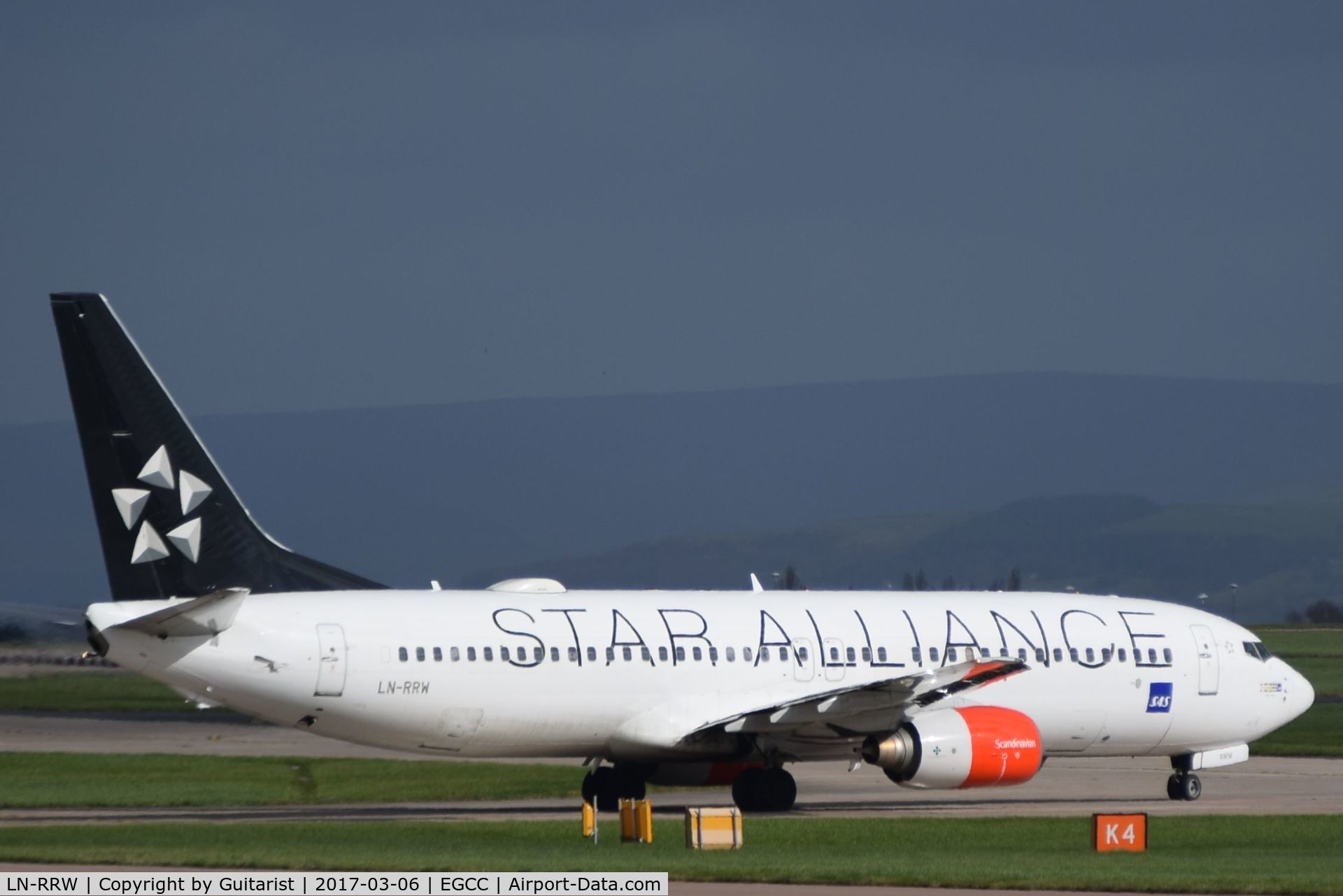 LN-RRW, 2004 Boeing 737-883 C/N 32277, At Manchester