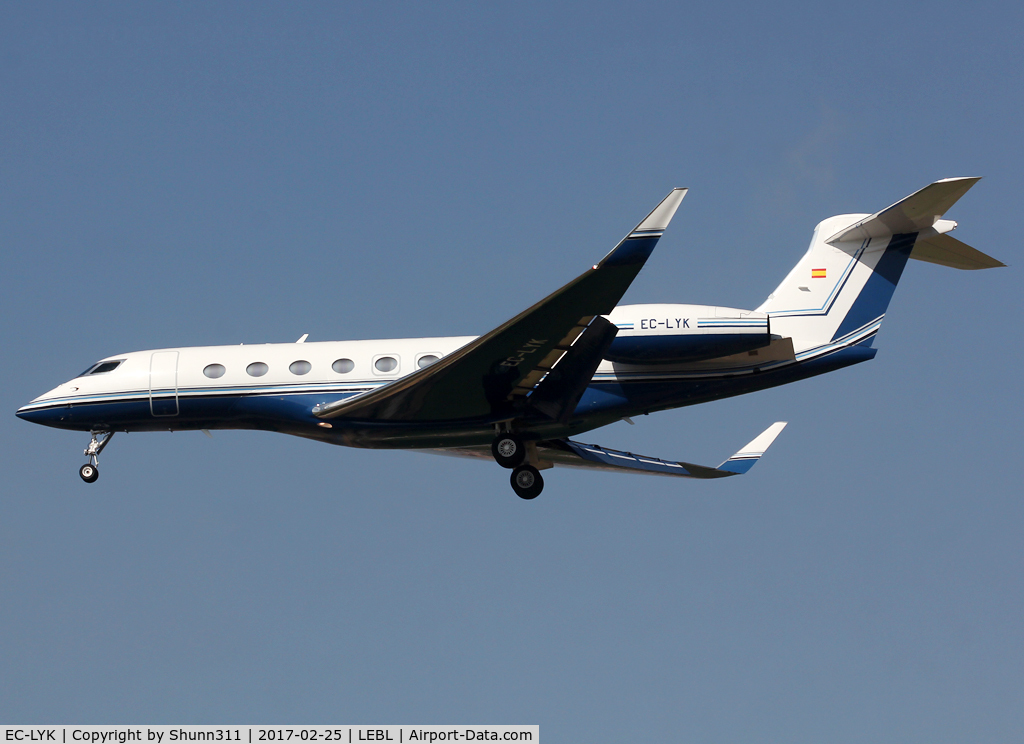 EC-LYK, 2013 Gulfstream Aerospace GVI C/N 6029, Landing rwy 25R