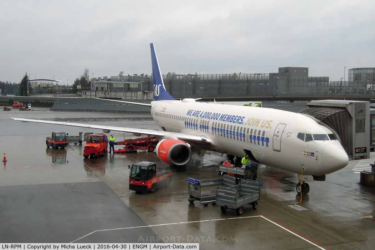LN-RPM, 2000 Boeing 737-883 C/N 30195, In Oslo