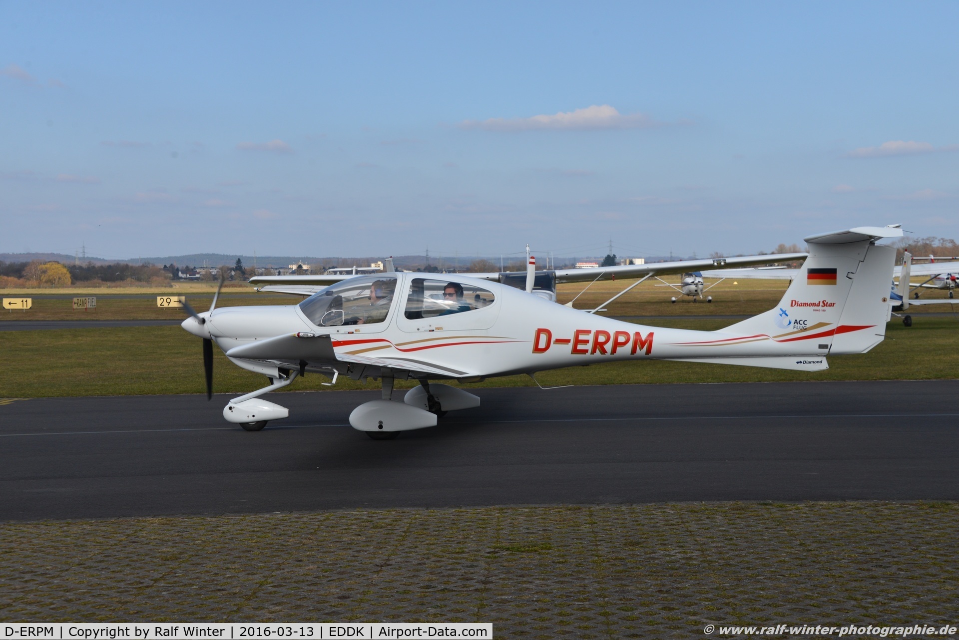 D-ERPM, Diamond DA-40 Diamond Star C/N 40.062, Diamend Aircraft DA-40-180 Diamond Star - ACC Flug GmbH - 40.062 - D-ERPM - 13.03.2016 - CGN