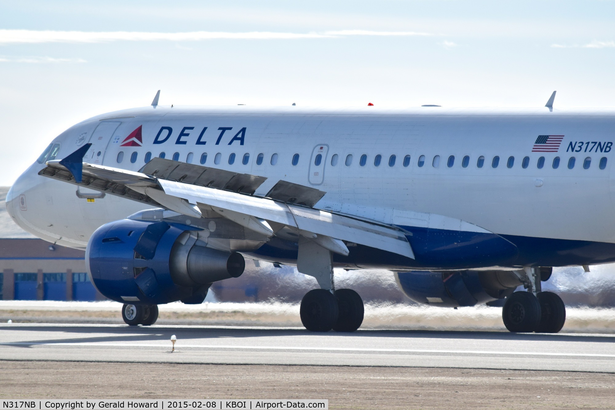 N317NB, 2000 Airbus A319-114 C/N 1324, Slowing down with reverts thrusters et al.