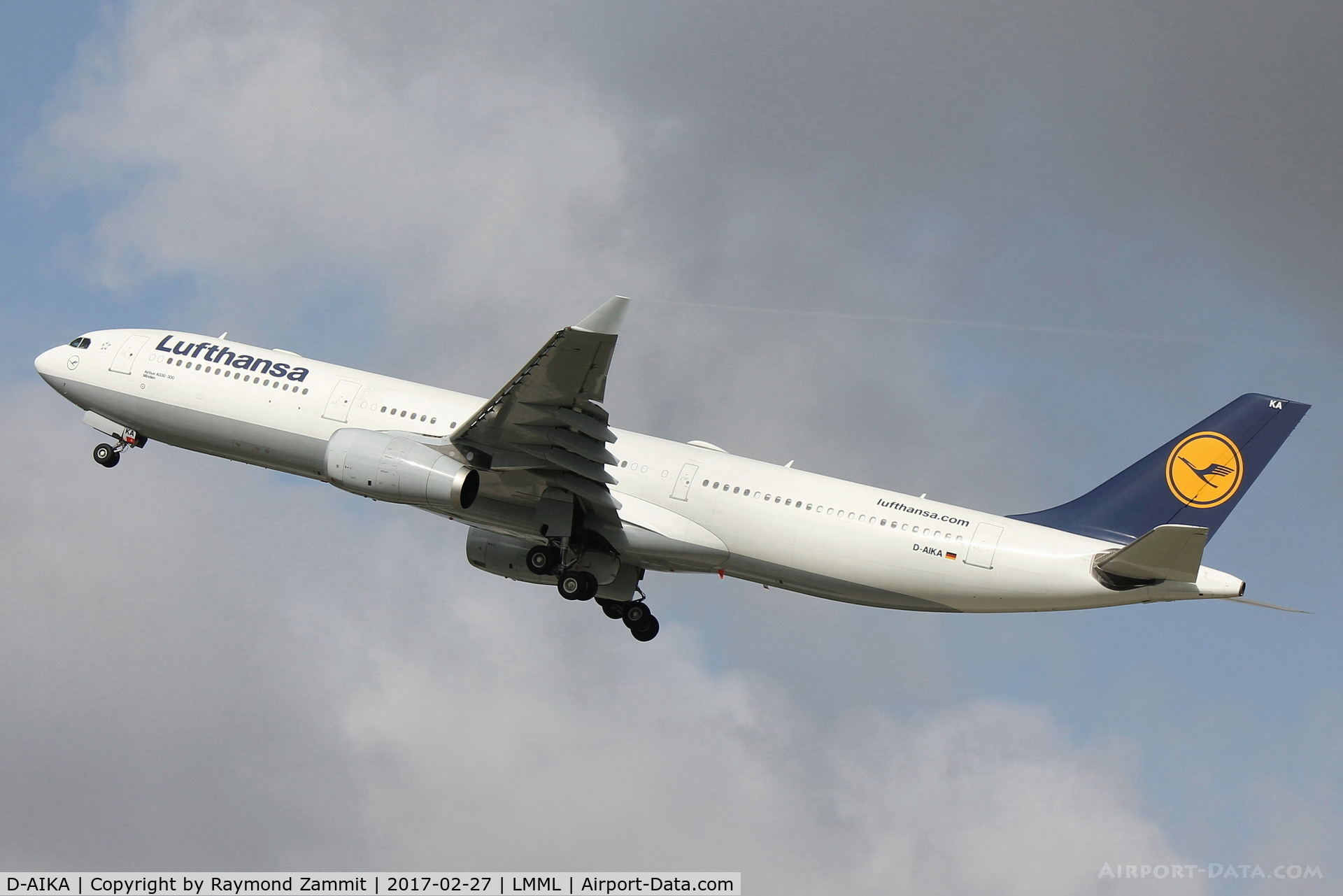 D-AIKA, 2004 Airbus A330-343X C/N 570, A330 D-AIKA Lufthansa