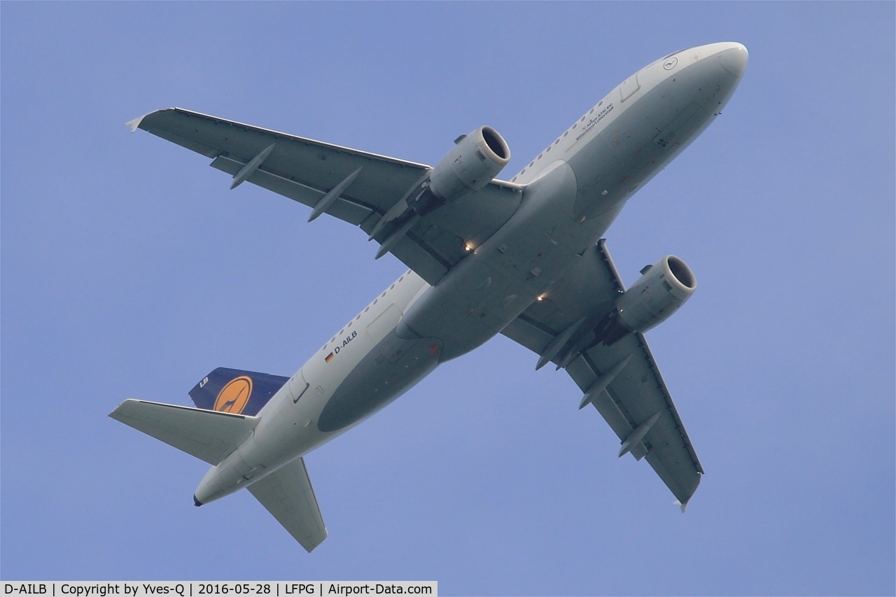 D-AILB, 1996 Airbus A319-114 C/N 610, Airbus A319-114, Take off rwy 06R, Roissy Charles De Gaulle airport (LFPG-CDG)