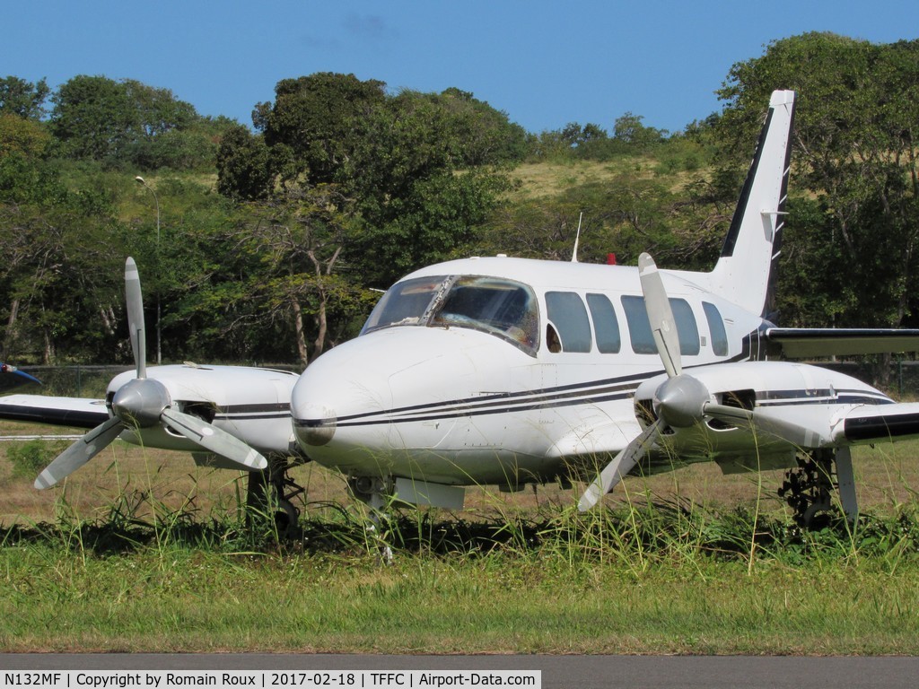 N132MF, 1977 Piper PA-31-350 Chieftain C/N 31-7752072, Parked