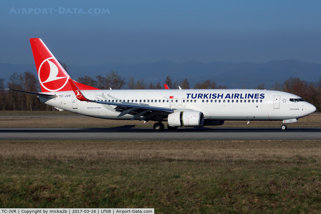 TC-JVR, 2016 Boeing 737-8F2 C/N 60030, Landing