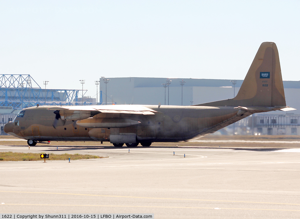 1622, 1990 Lockheed C-130H Hercules C/N 382-5212, Ready for departure rwy 14L