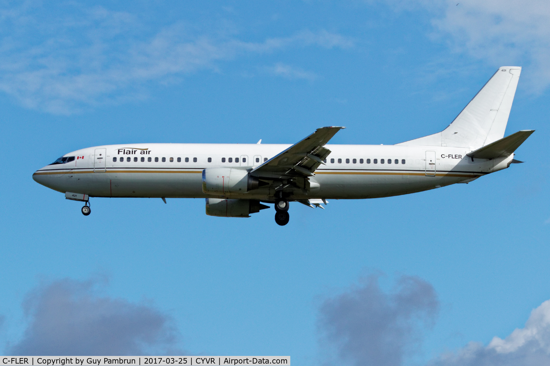 C-FLER, 1990 Boeing 737-46B C/N 24573, Landing