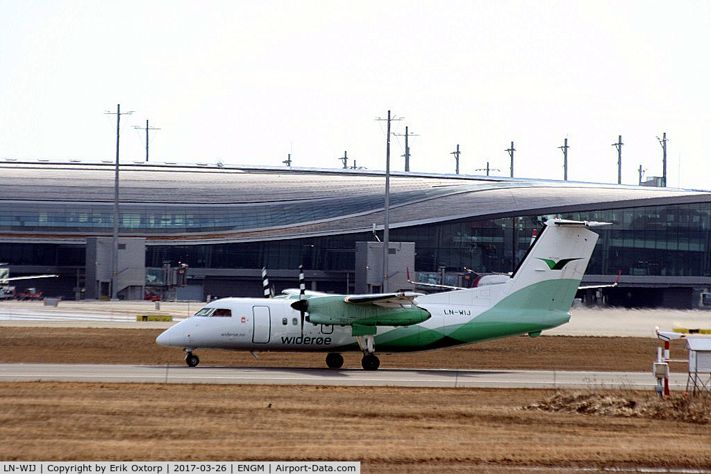 LN-WIJ, 1994 De Havilland Canada DHC-8-103B Dash 8 C/N 386, LN-WIJ in OSL