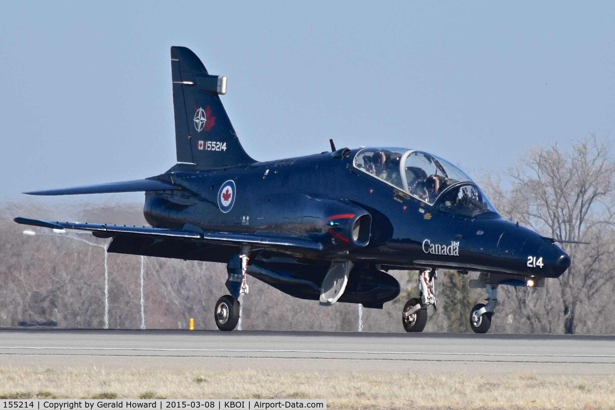155214, 2001 BAe Systems CT-155 Hawk C/N IT022/708, Landing RWY 10R.  No.2 CFFTS, Moose Jaw, Saskatchewan, Canada.