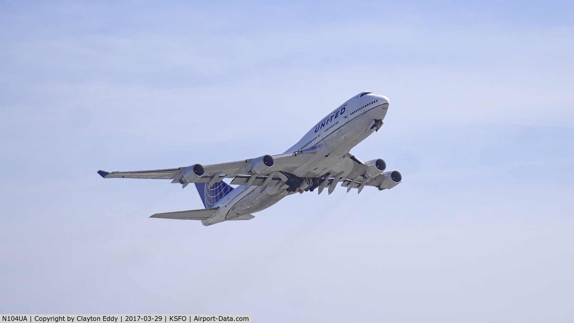 N104UA, 1998 Boeing 747-422 C/N 26902, Departing runway 28 at SFO.