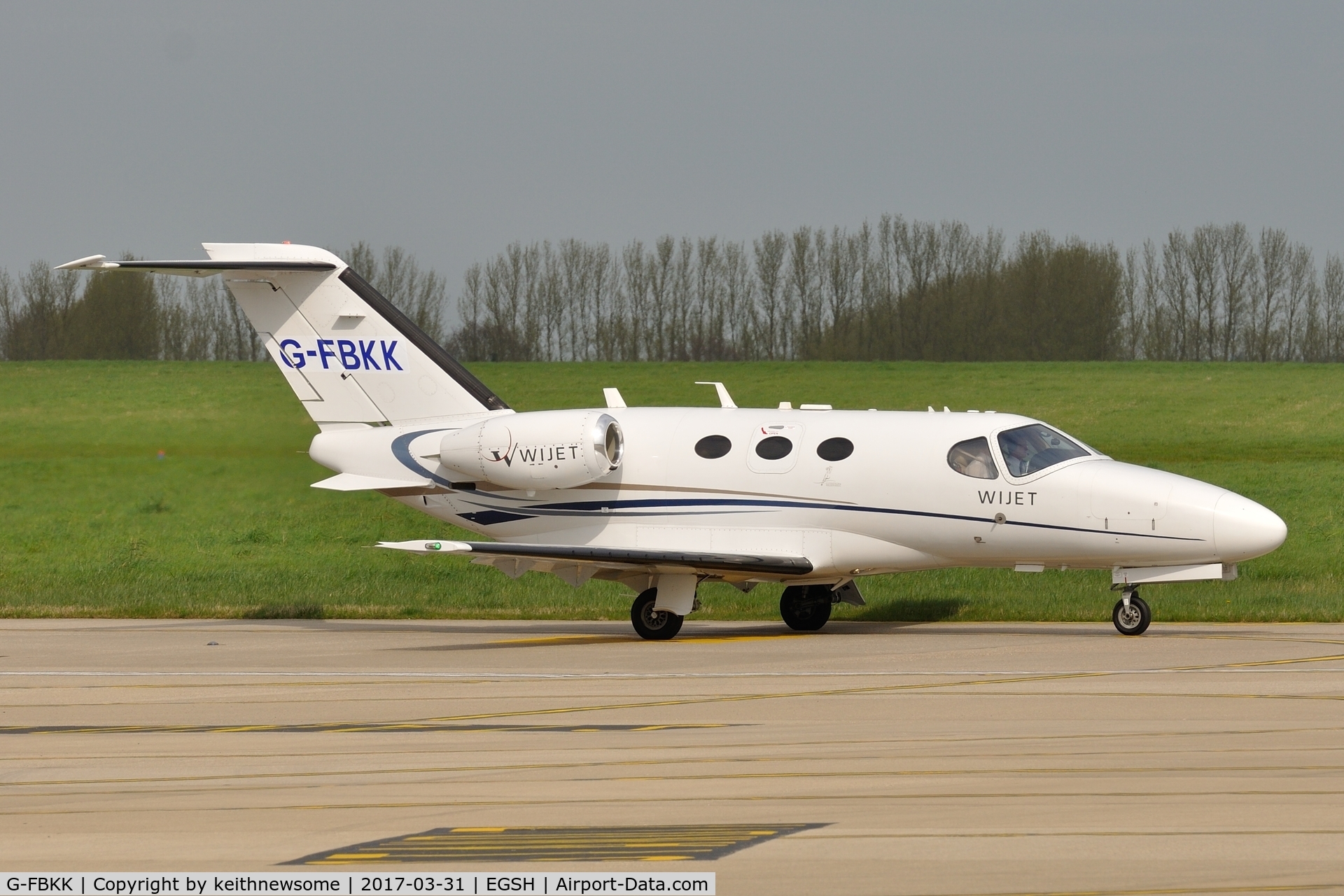 G-FBKK, 2009 Cessna 510 Citation Mustang Citation Mustang C/N 510-0182, Leaving Norwich.