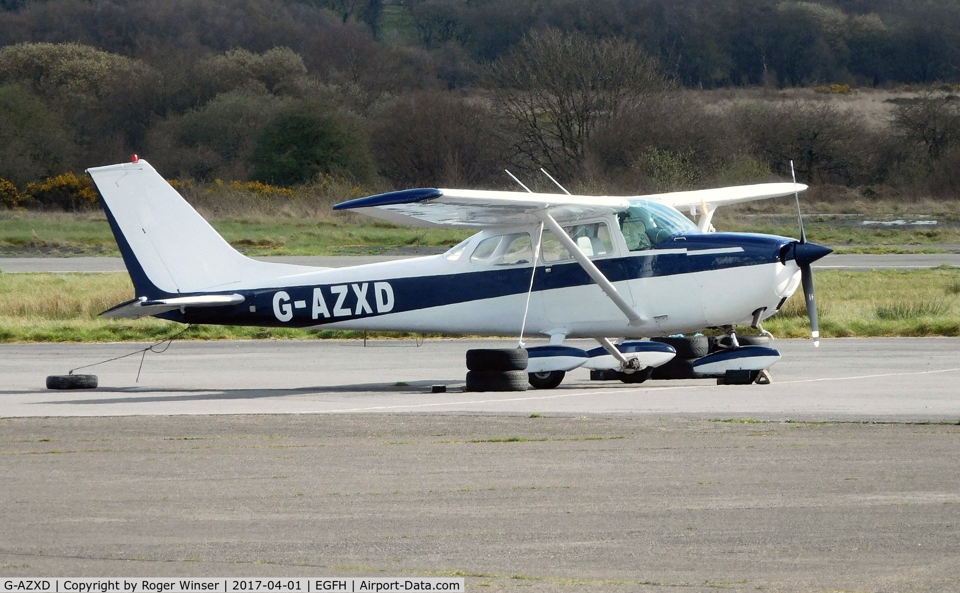 G-AZXD, 1972 Reims F172L Skyhawk C/N 0878, Visiting Reims/Cessna Skyhawk