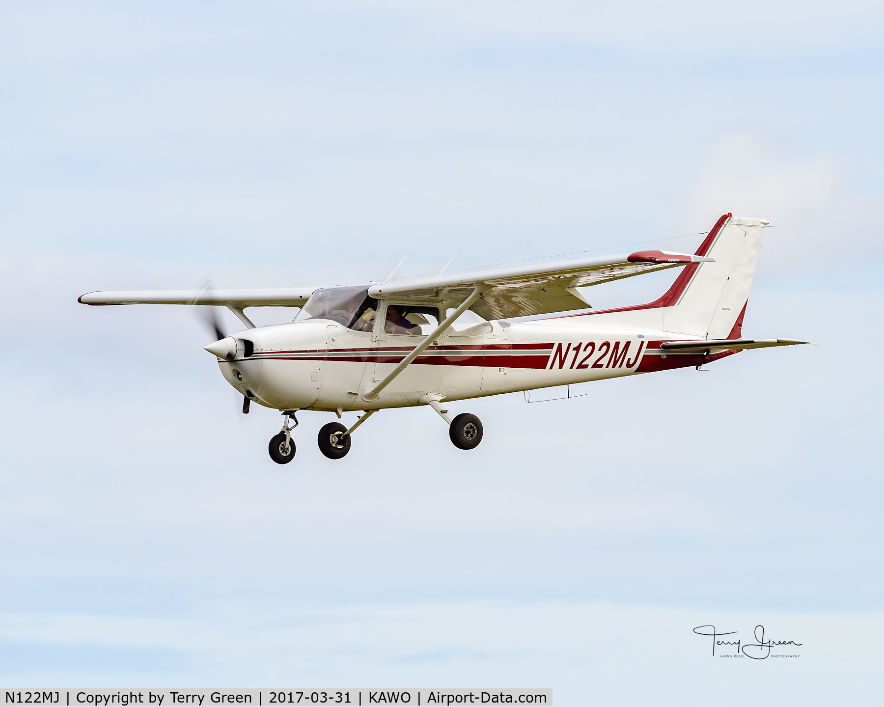 N122MJ, 1977 Cessna 172N C/N 17270043, KAWO