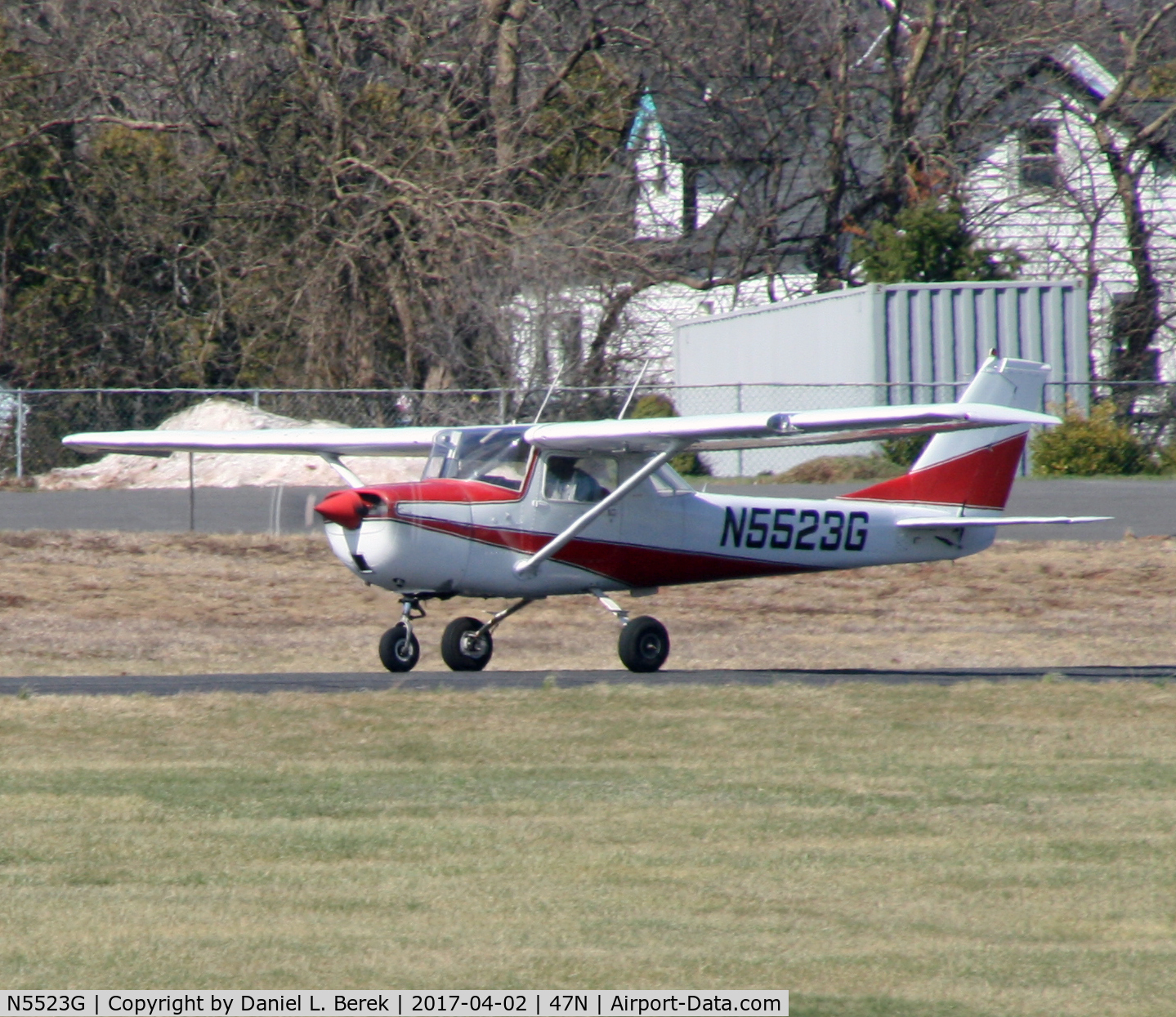 N5523G, 1969 Cessna 150J C/N 15071023, A 1969 Cessna 150 races down the runway for take off.