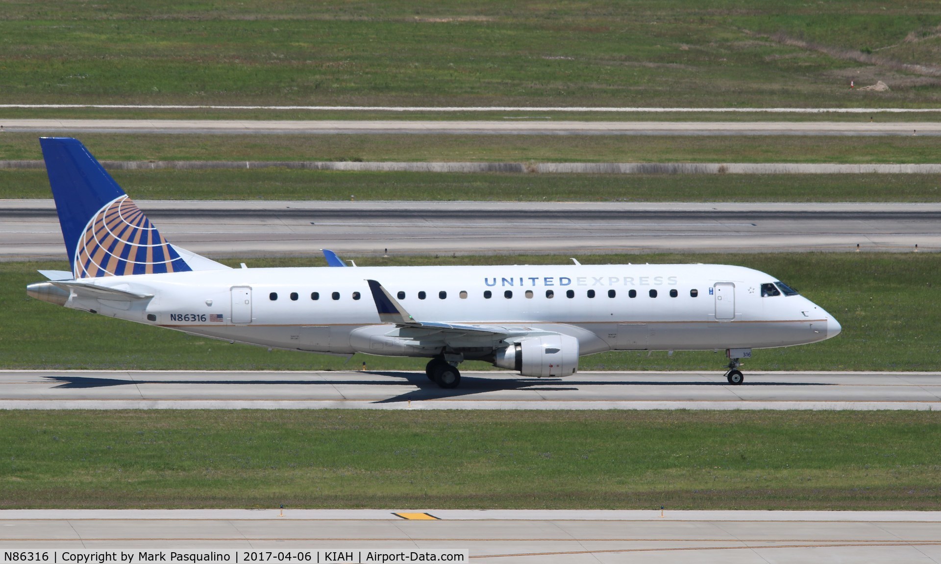 N86316, 2014 Embraer 175LR (ERJ-170-200LR) C/N 17000438, ERJ 170-200 LR
