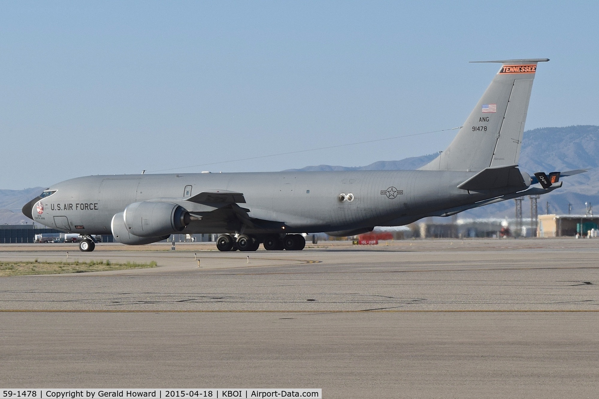 59-1478, 1959 Boeing KC-135R C/N 17966, Waiting on RYY 28L.  134th ARW, Knoxville, TN ANG