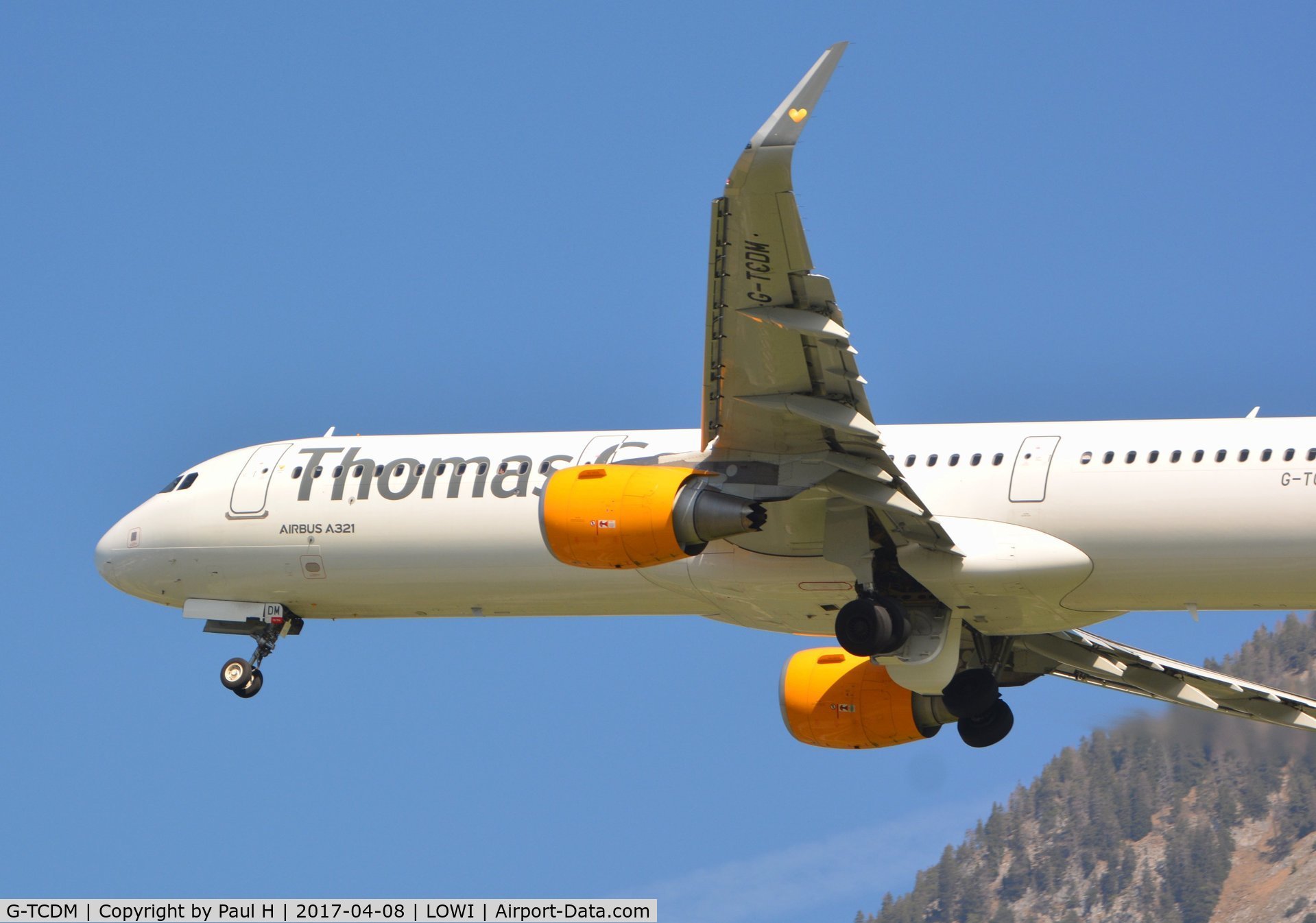 G-TCDM, 2016 Airbus A321-211 C/N 7003, Rocketing out of LOWI, Innsbruck