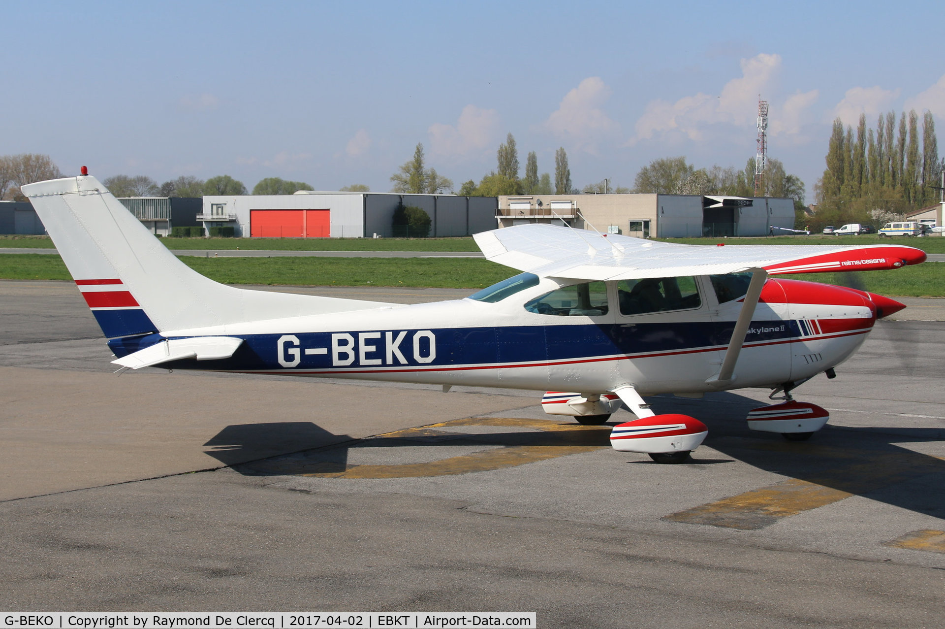 G-BEKO, 1977 Reims F182Q Skylane C/N F1820037, Visitor at Wevelgem.