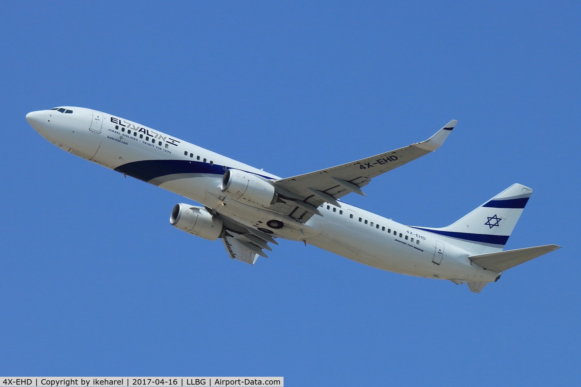 4X-EHD, 2015 Boeing 737-958/ER C/N 41555, Flight to Paris take-off from runway 26.