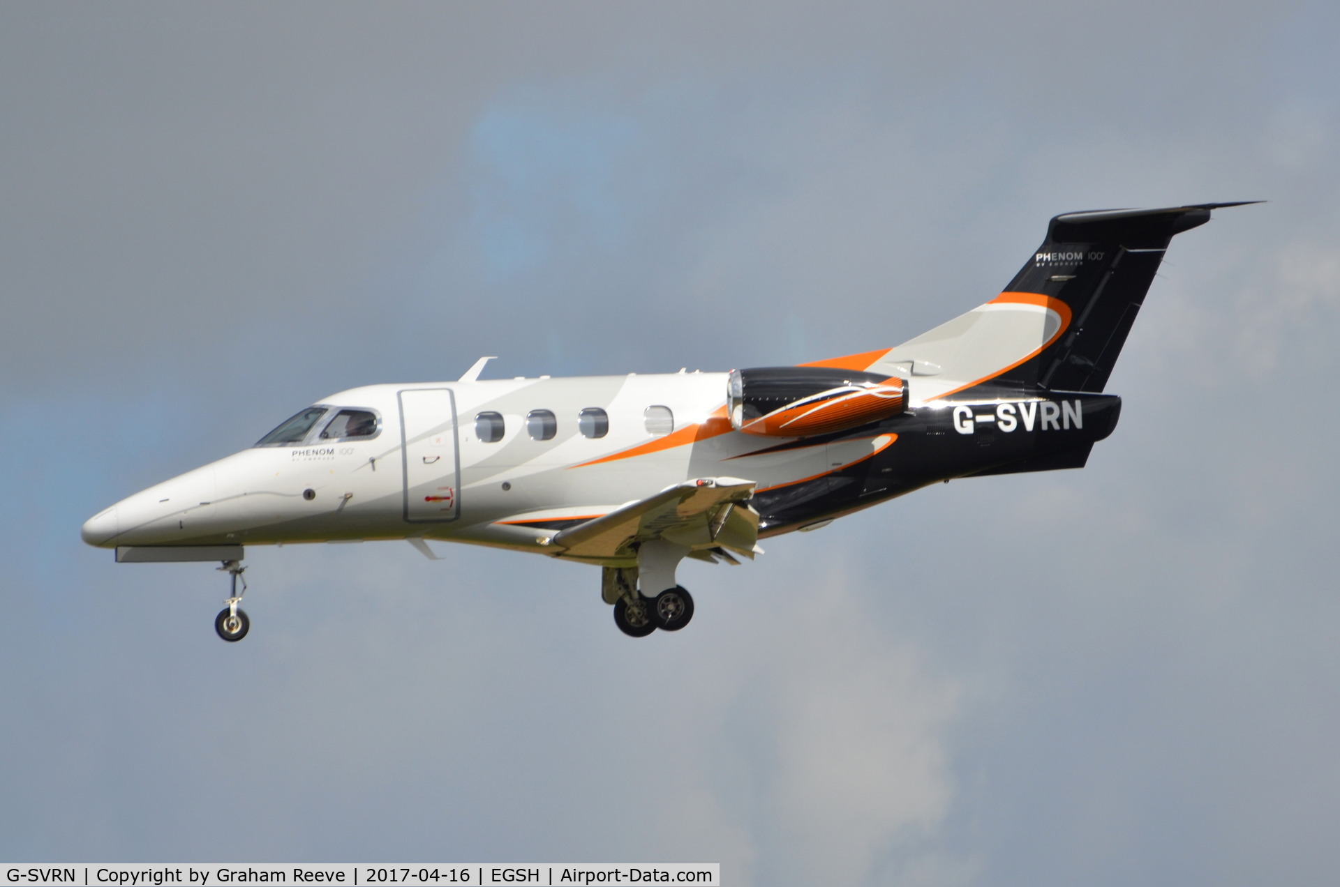 G-SVRN, 2009 Embraer EMB-500 Phenom 100 C/N 50000112, Landing at Norwich.