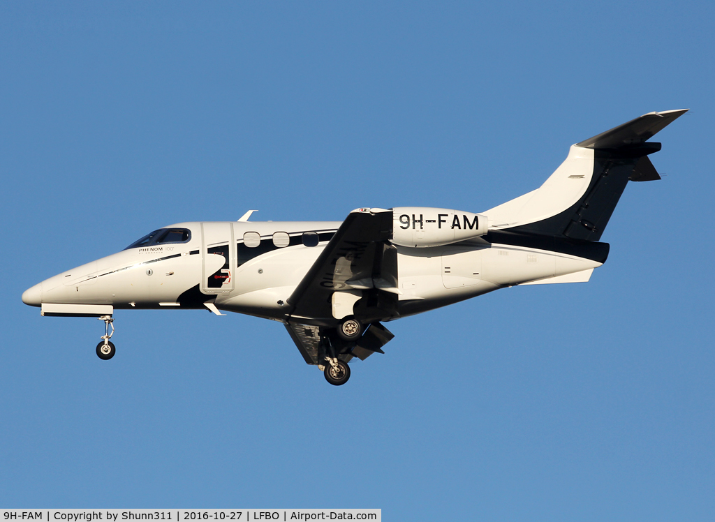 9H-FAM, 2009 Embraer EMB-500 Phenom 100 C/N 50000100, Landing rwy 32L