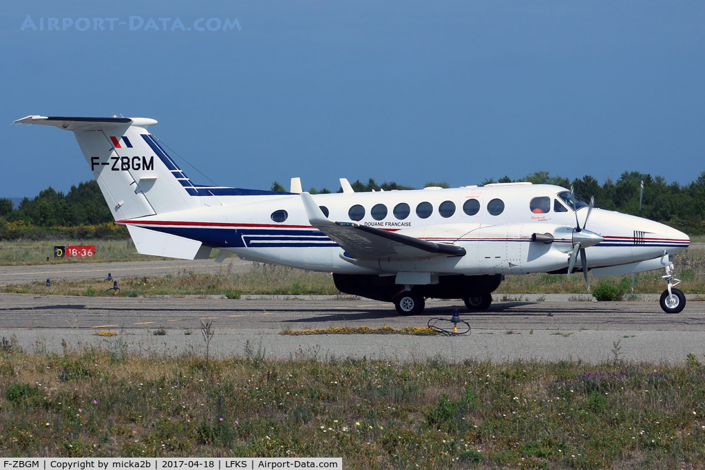 F-ZBGM, Beech Super King Air 350 C/N FL-752, Taxiing