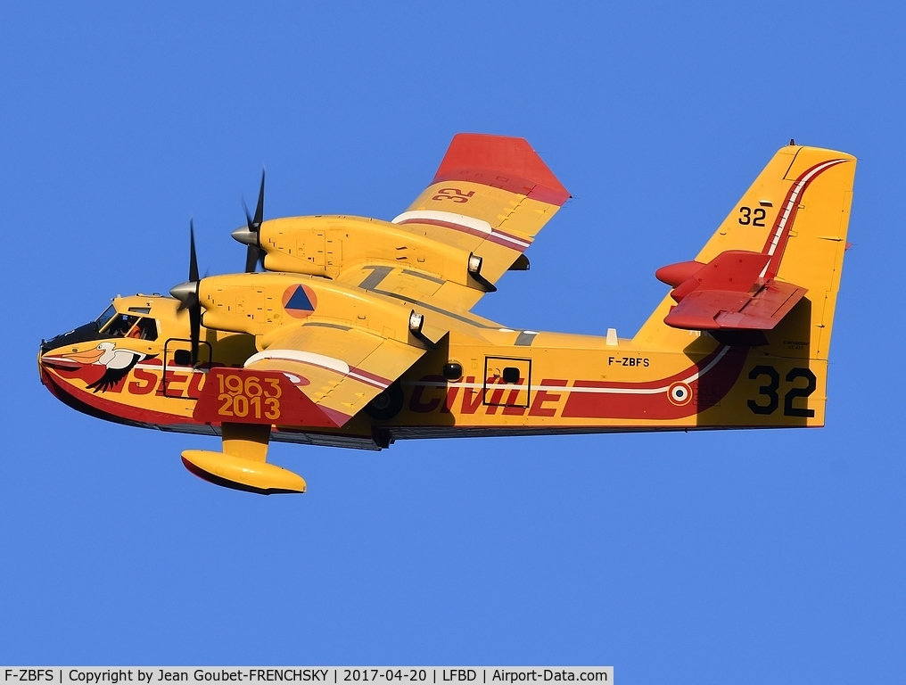 F-ZBFS, Canadair CL-215-6B11 CL-415 C/N 2001, Pelican 32