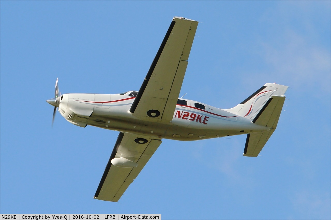N29KE, 2004 Piper PA-46-350P Malibu Mirage C/N 4636352, Piper PA-46-350P Malibu Mirage, Take off rwy 25L, Brest-Bretagne Airport (LFRB-BES)