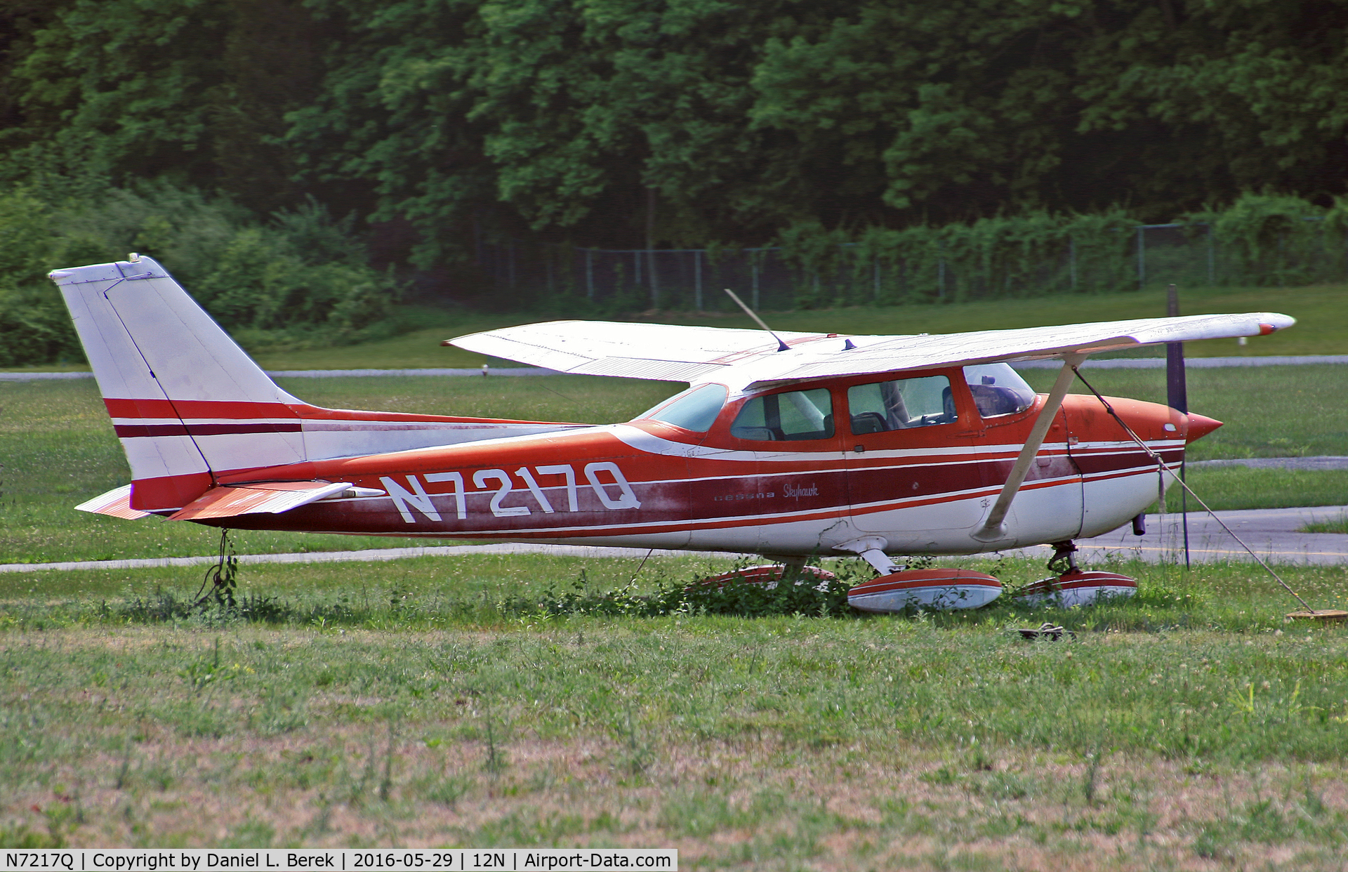 N7217Q, 1972 Cessna 172L C/N 17260517, A 1972 Skyhawk takes in the spring sun.